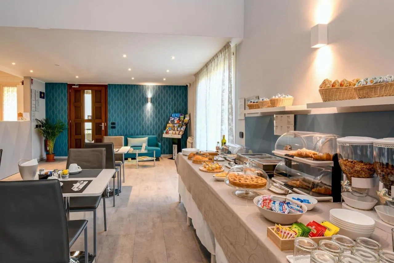 Garda Diamant Bed & Breakfast Desenzano del Garda 0*,